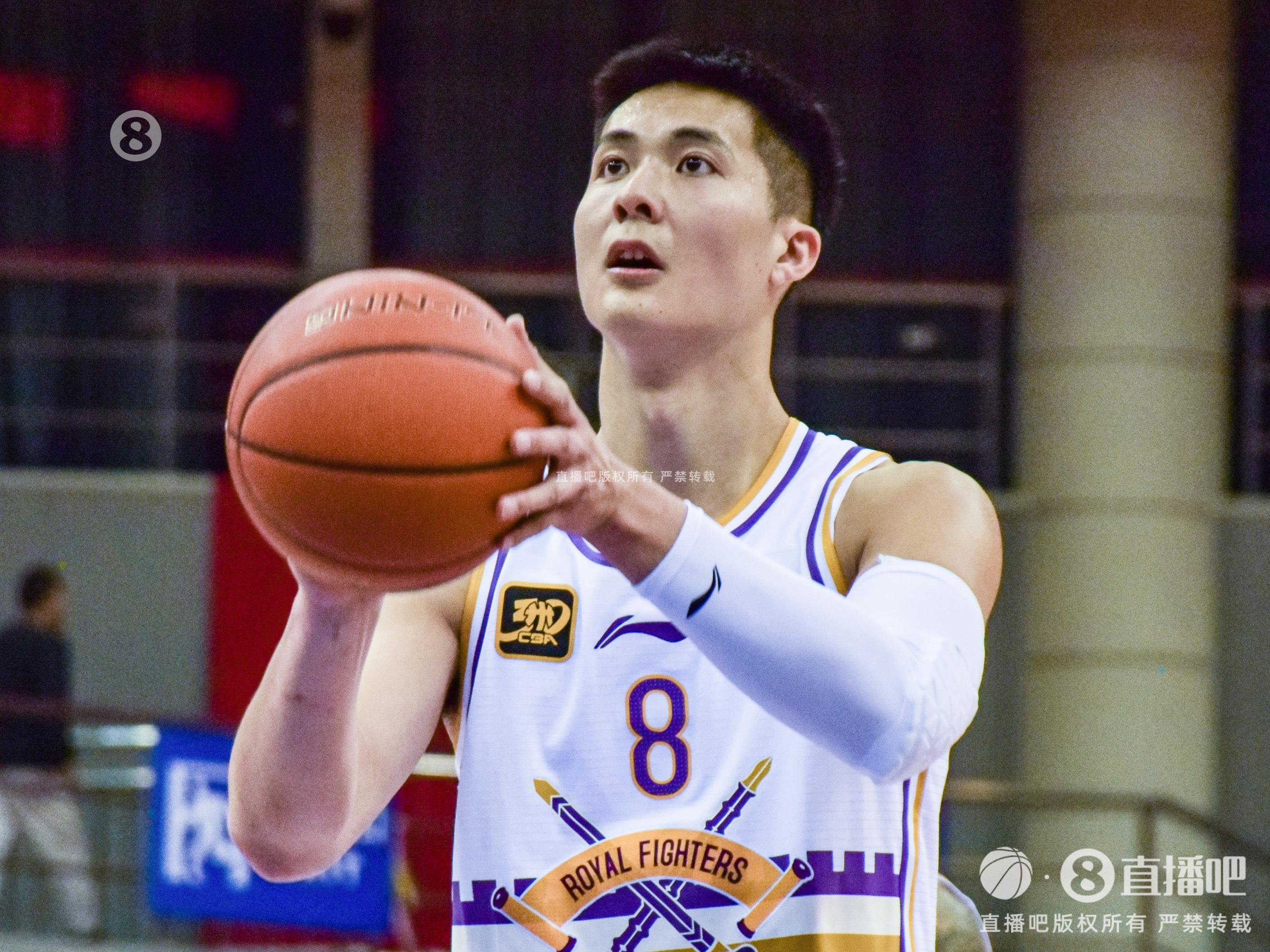 拼盡全力！朱松瑋11中9拿到22分4板6助 三分6中4